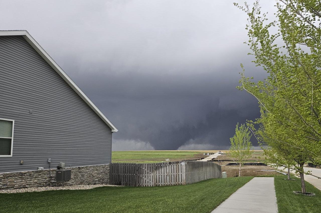 Nebraska tornado news